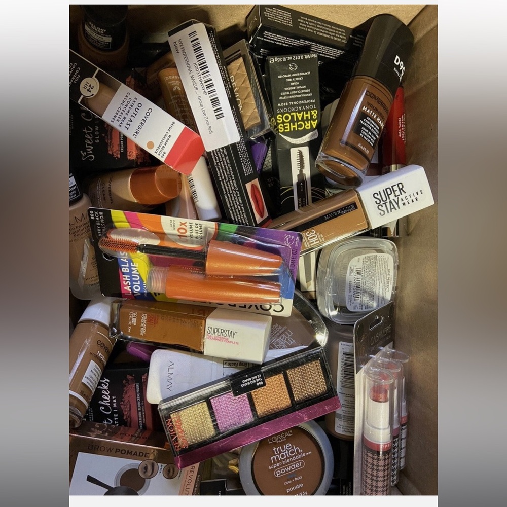 Makeup Collection Bundle 15 - Picture 4 of 5